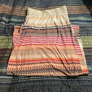 Ladies Bobbie Brooks floor length skirt